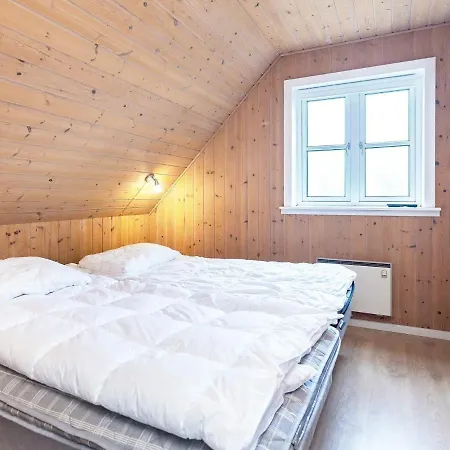 10 Person Holiday In Bl Vand Blavand